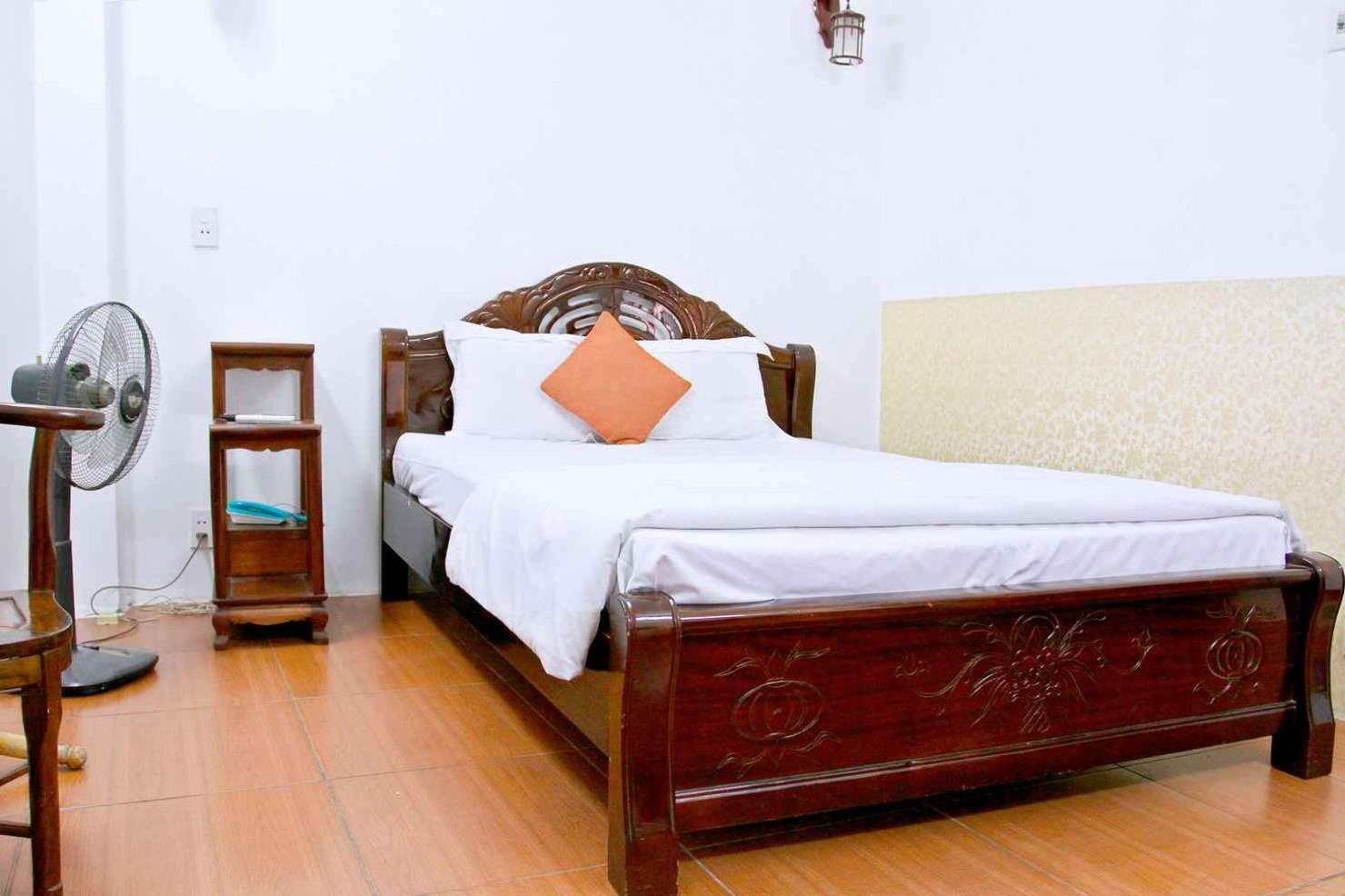 Hoang Cuong Hotel 15 Nguyen Thai Hoc Hanoi Bagian luar foto