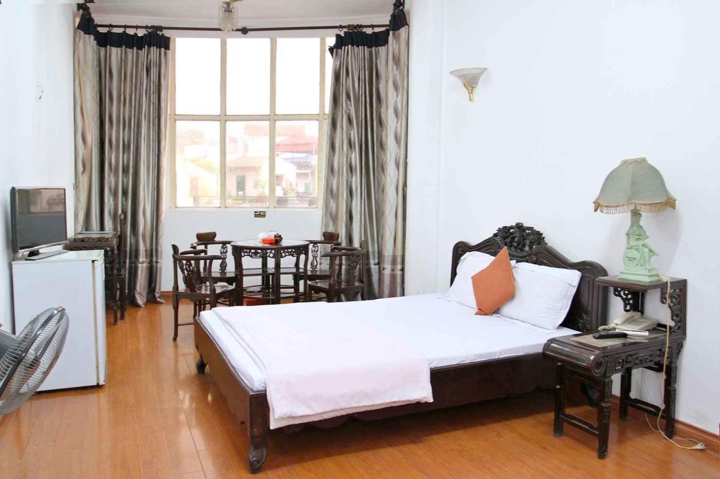 Hoang Cuong Hotel 15 Nguyen Thai Hoc Hanoi Bagian luar foto