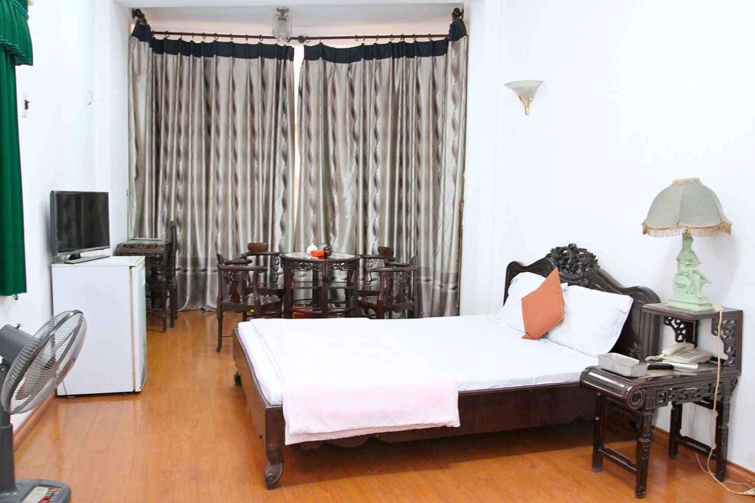 Hoang Cuong Hotel 15 Nguyen Thai Hoc Hanoi Bagian luar foto