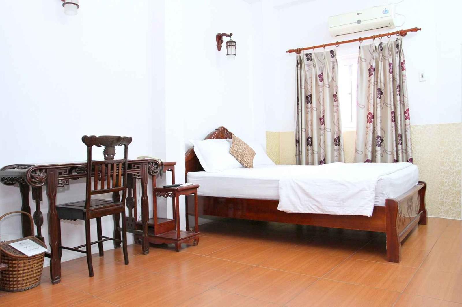 Hoang Cuong Hotel 15 Nguyen Thai Hoc Hanoi Bagian luar foto