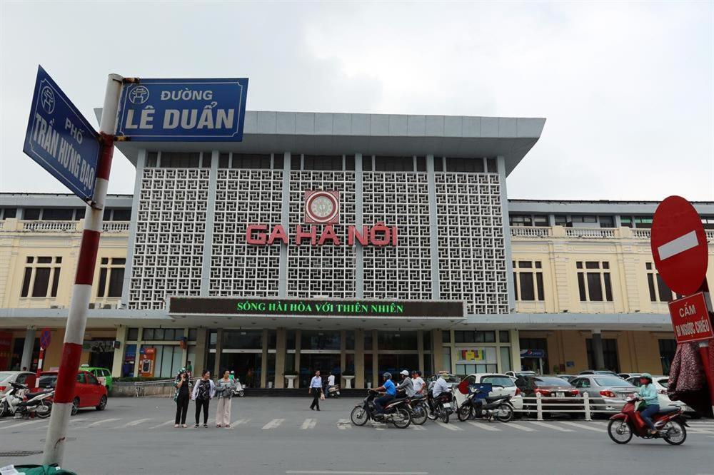Hoang Cuong Hotel 15 Nguyen Thai Hoc Hanoi Bagian luar foto