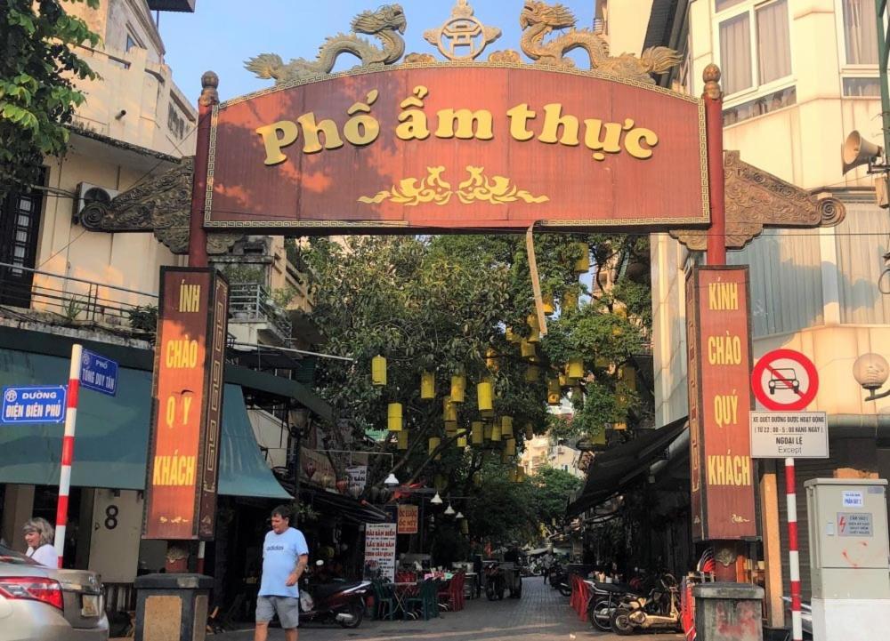 Hoang Cuong Hotel 15 Nguyen Thai Hoc Hanoi Bagian luar foto